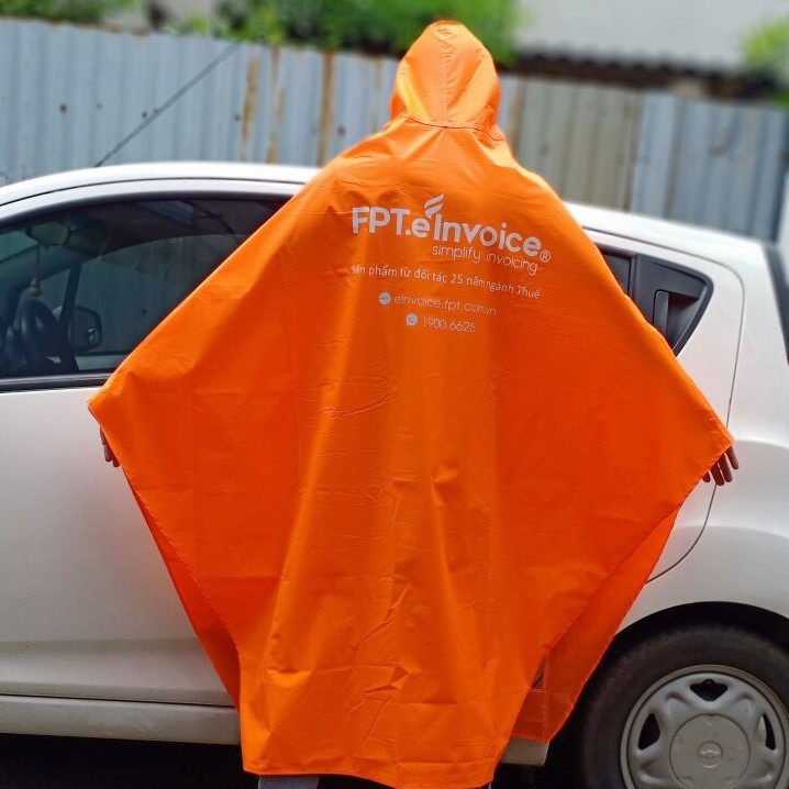 Phân biệt áo mưa in logo quảng cáo