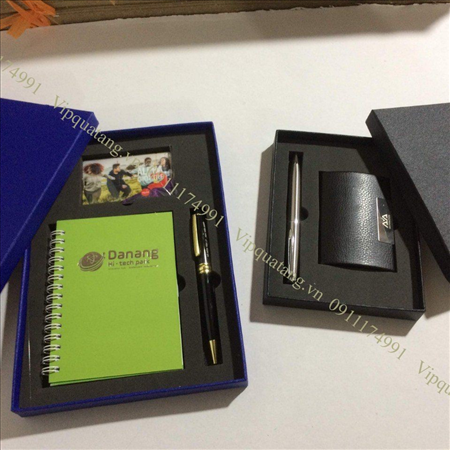 Bộ quà tặng bút kí, sổ lò xo bìa da và USB thẻ MS 16456