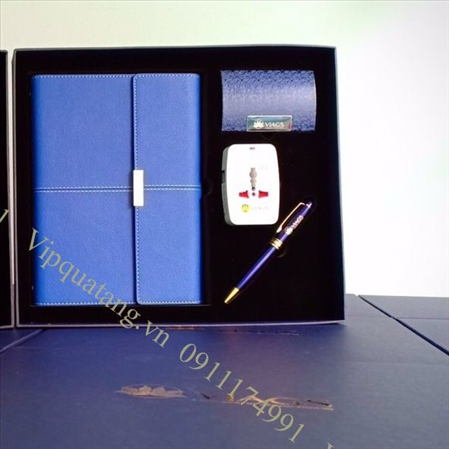 Giftset bút kí, sổ bìa da, hộp namecard và ổ cắm chuyển đổi đa năng MS 16457